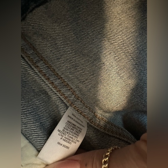 Express distressed jean jacket size S - Picture 6 of 6